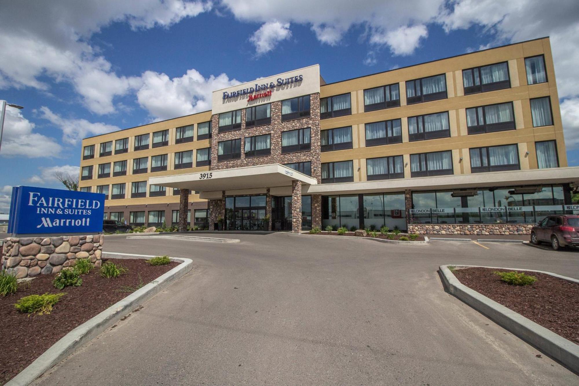 Fairfield Inn & Suites By Marriott Regina Exterior photo